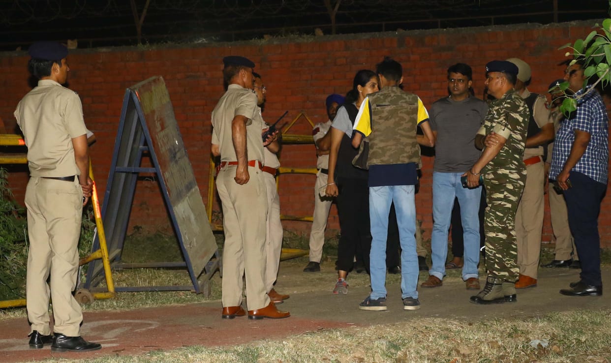 There was a conspiracy to blow up the prison wall, the police suspected the plan to drive away the terrorists