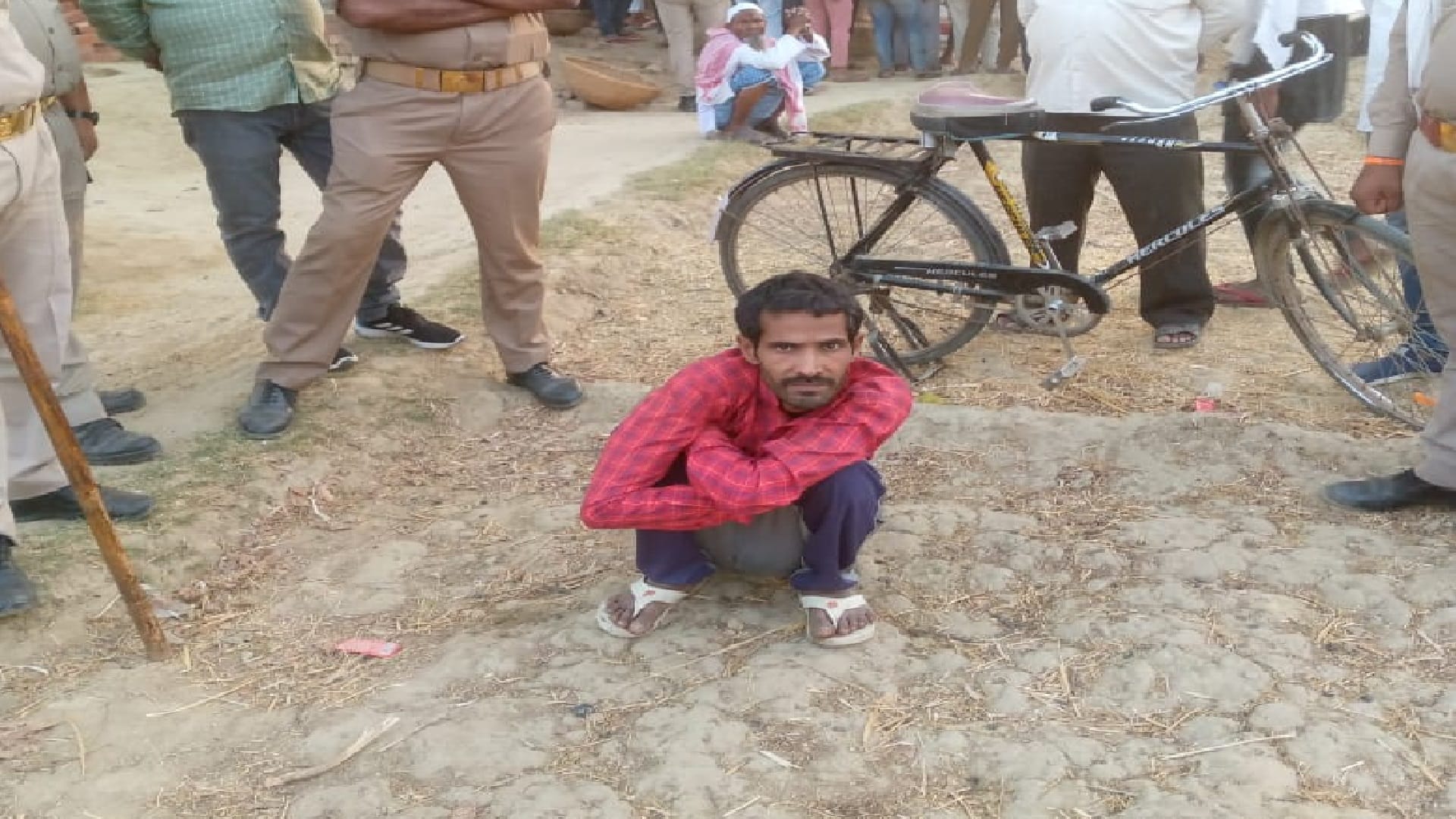 Father killed two children by throwing them in a well in Jaunpur