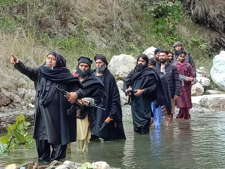 Shooting of Kashi to Kashmir was done only by lip sync due to fear of terrorists, Uzma from Pakistan has a special role