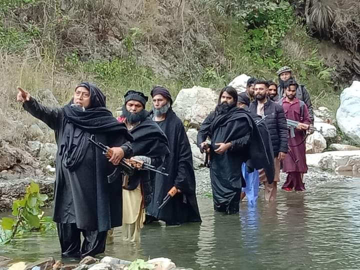 Shooting of Kashi to Kashmir was done only by lip sync due to fear of terrorists, Uzma from Pakistan has a special role