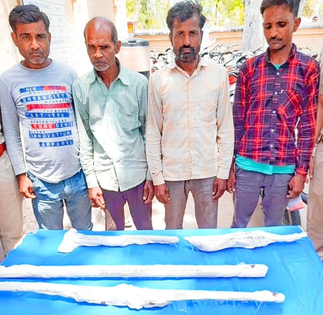 Four arrested for planning theft in Khutar