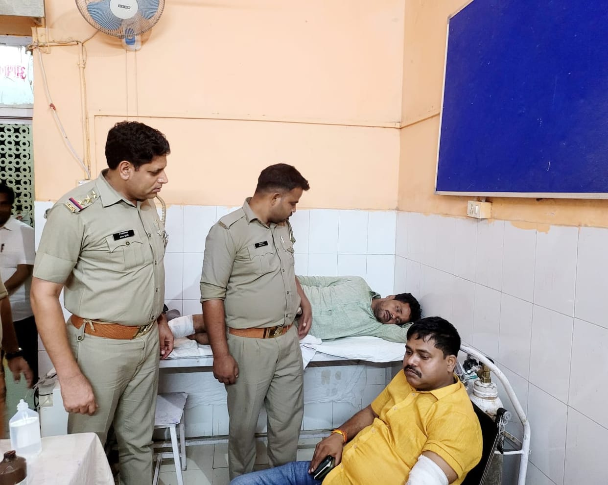 Amethi: Two vicious crooks arrested in police encounter, SOG in-charge shot in the encounter