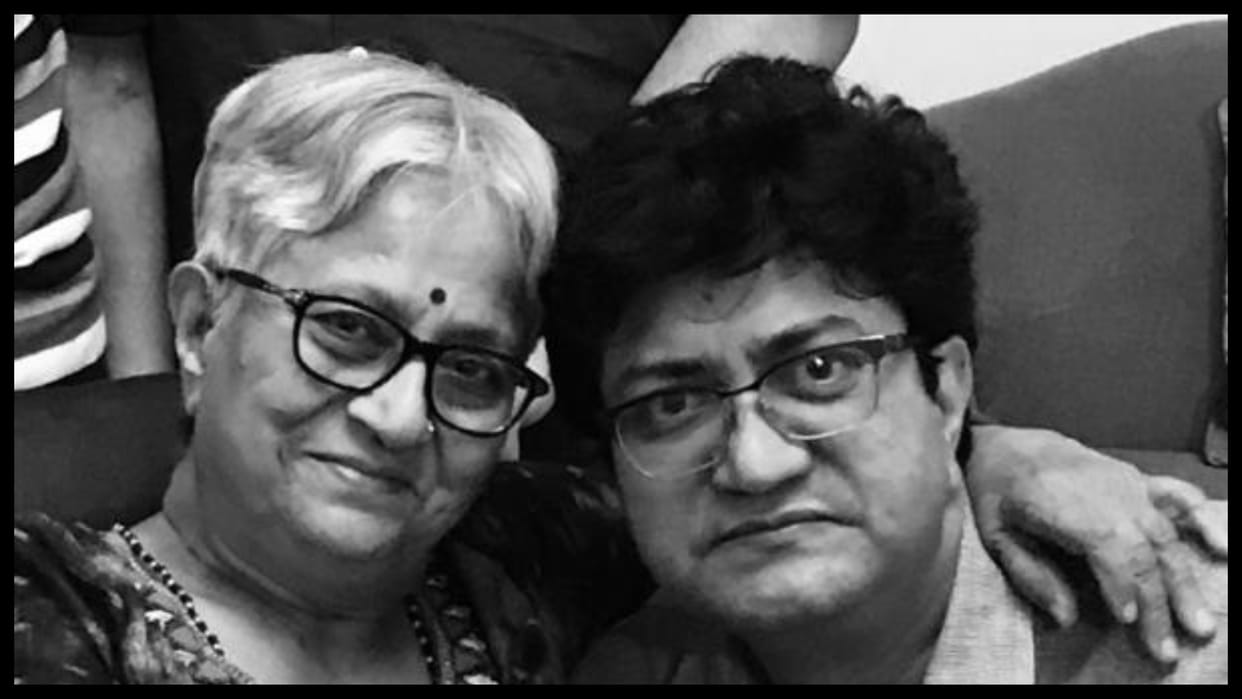 Bollywood Lyricist prasoon joshi mother sushma joshi passed away today on sunday morning