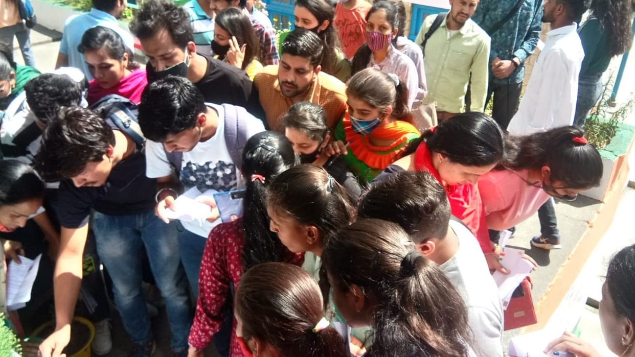 JOA IT question paper leaked six arrested in sundernagar mandi himachal pradesh
