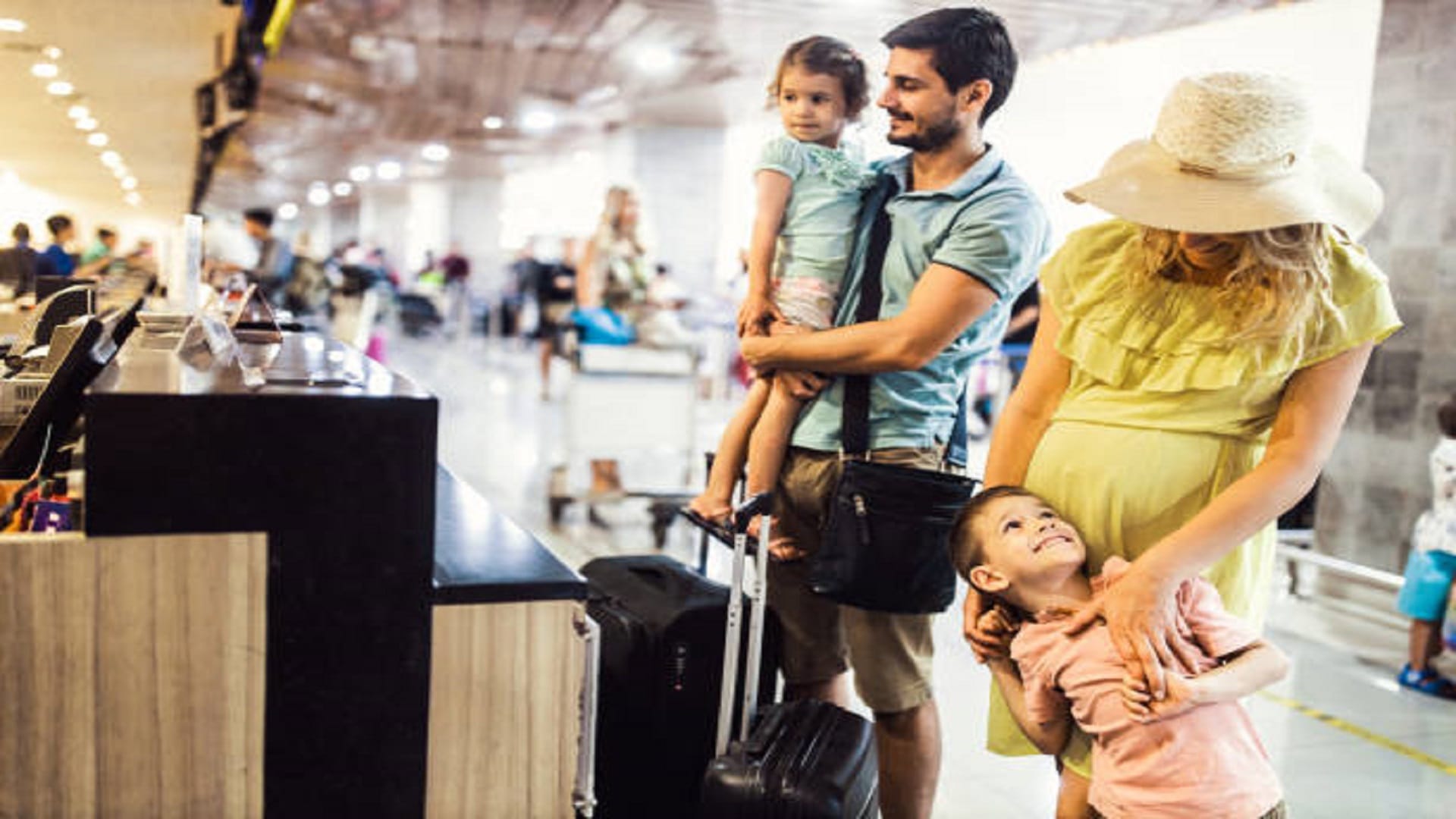 Parenting Tips These Things Parents Should Never Do In Front of Children