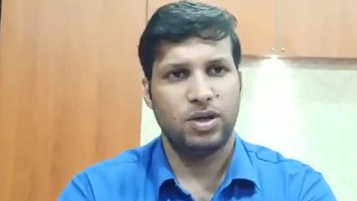 Rampur Adverse entry to District Agriculture Officer was absent without prior permission