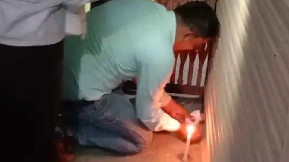 Shajapur: Two offices of Sahara India sealed, the collector gave instructions for action for not returning the money to the people