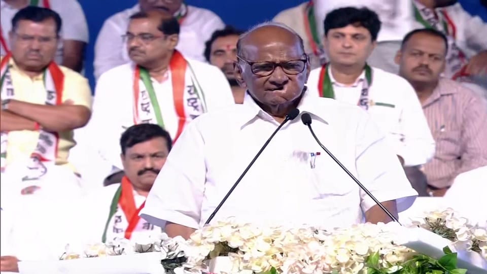 NCP Chief Sharad Pawar Targets Home Minister Amit Shah on Delhi Communal Riots News in Hindi