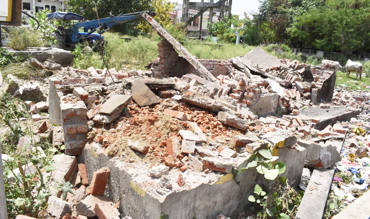 bijli,mantri,adhikari