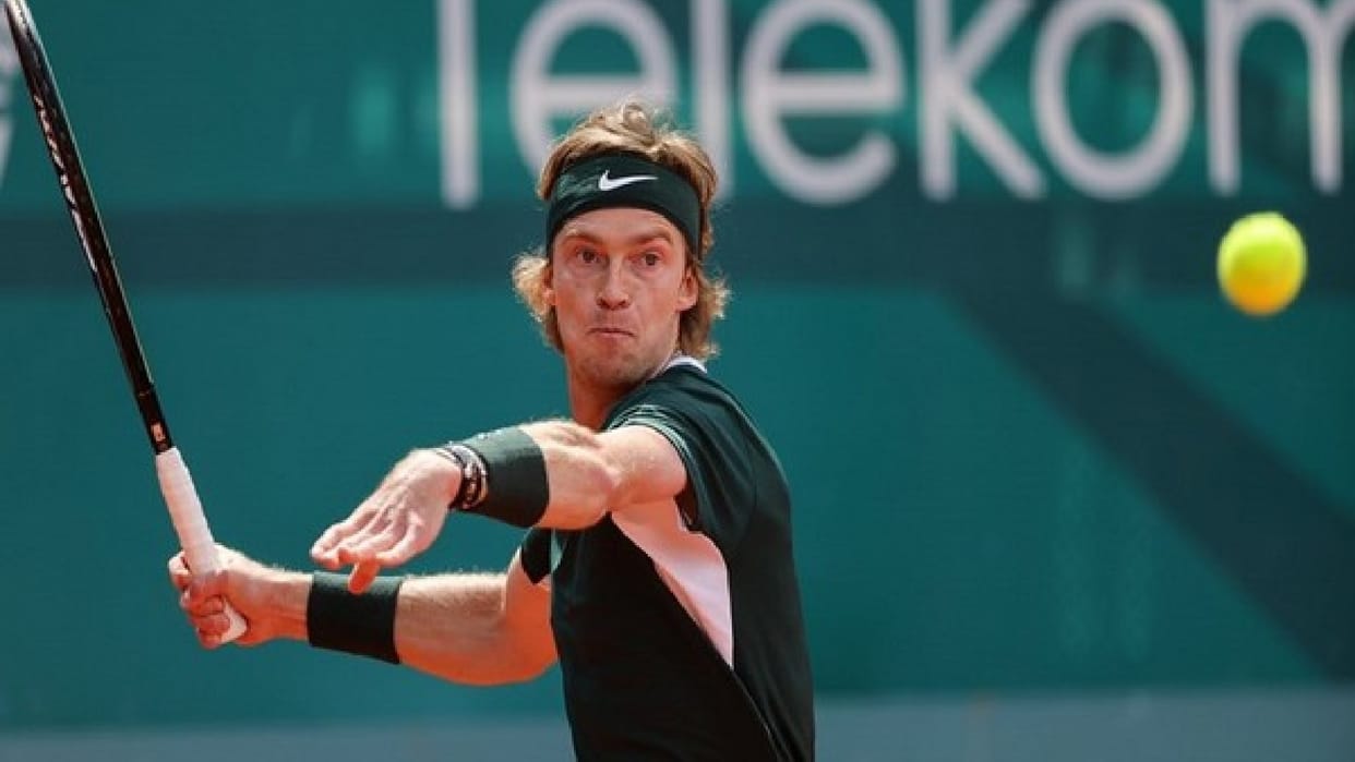 Andrey Rublev Wins serbia Open beating Novak Djokovic wins his third season title
