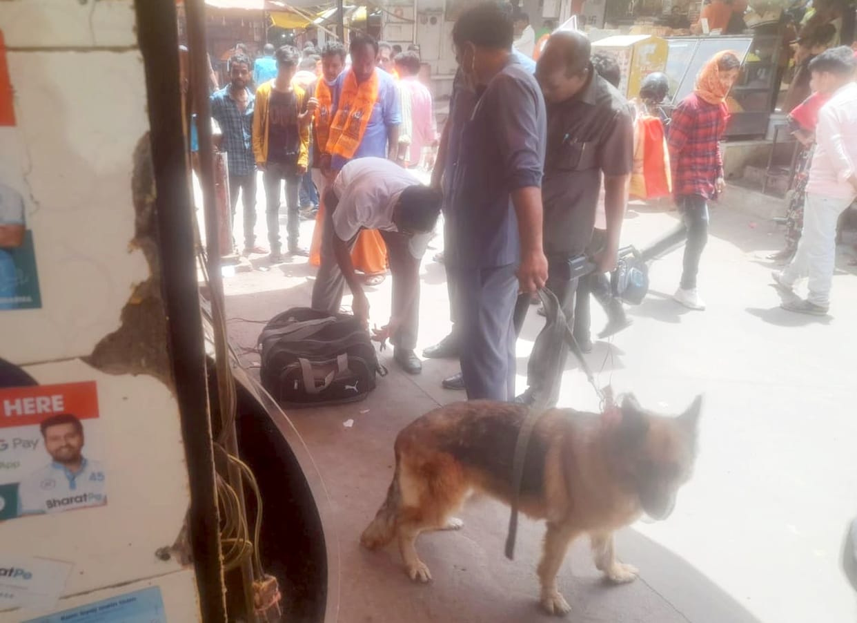 Unclaimed bag found in Hanumangarhi area stirred up