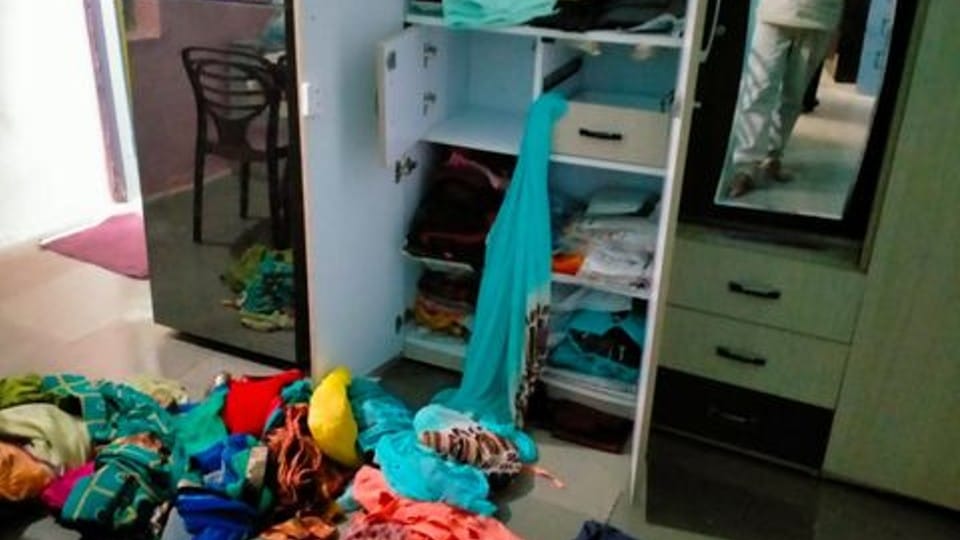 Madhya Pradesh: Officers' bungalows are also unsafe, thieves entered ADPO's government bungalow in Khandwa, stole goods worth lakhs
