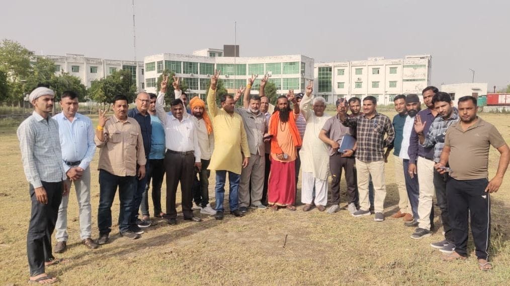 Representatives of many states mobilized at the bike boat office