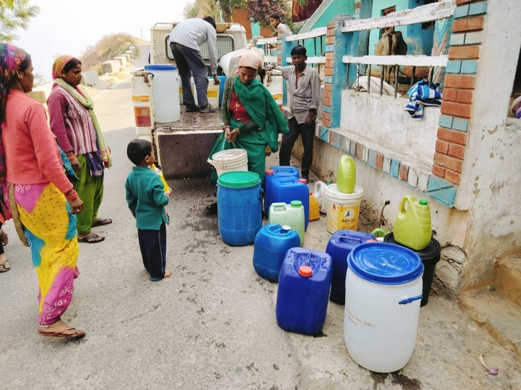 Villagers bringing water from pickup by spending thousand rupee