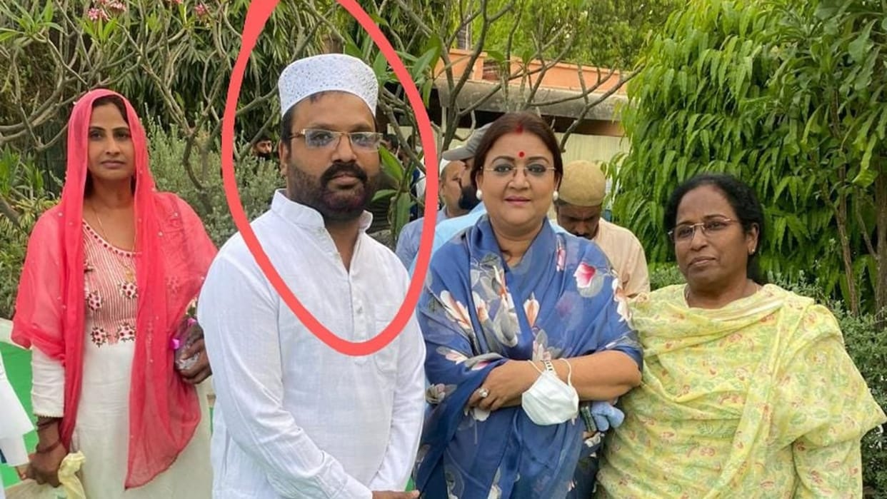 Chhabra riot accused attends CM Gehlot Iftar party BJP raised questions