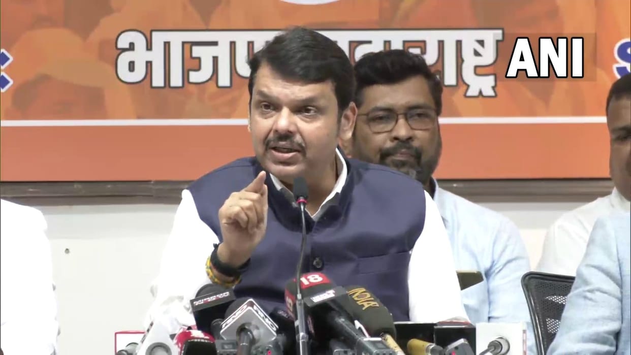 Hanuman Chalisa Row, Devendra Fadnavis Says, If the Maharashtra Government has the guts, try charging us with sedition