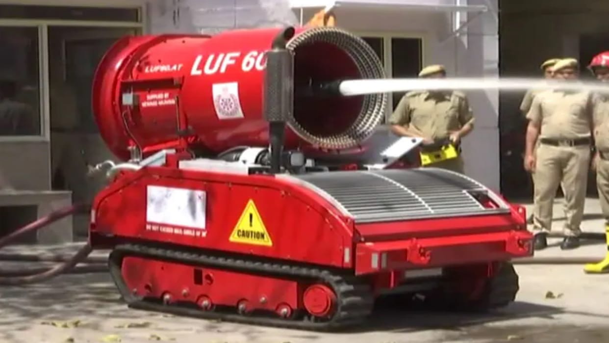 Delhi tikri kalan pvc market fire robot controlled in half and hour know how this technique works