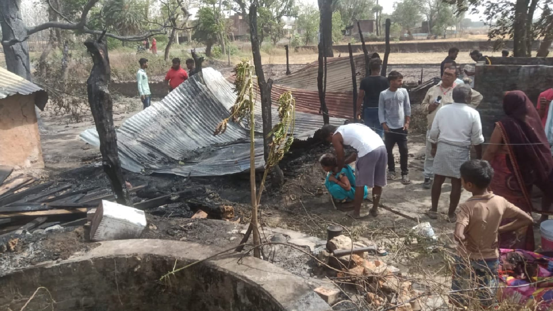 Fire broke out on farmers crop in Gorakhpur