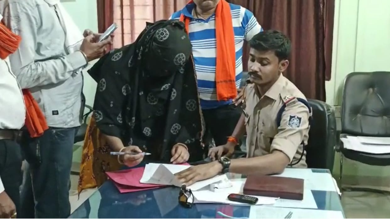 Gwalior: Bulldozer went to the house of accused of love jihad, action in the case of conversion, forced marriage and rape