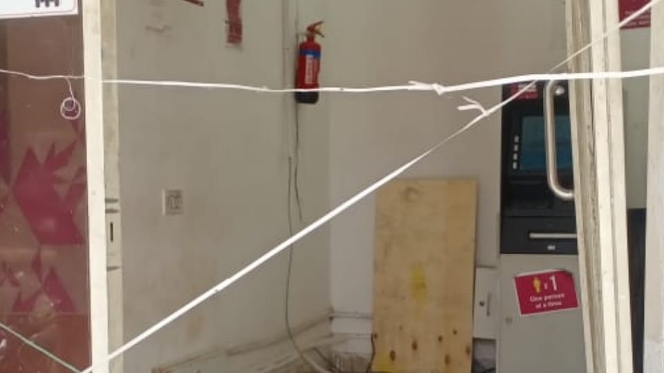 Thieves stole ATM machine outside Axis Bank in Narnaul