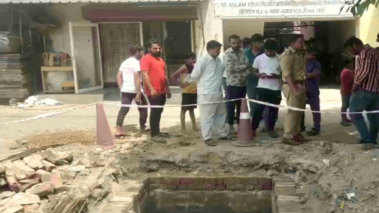 Ghaziabad Girl who went to find ball fell in open manhole saved by Bajrang Dal worker