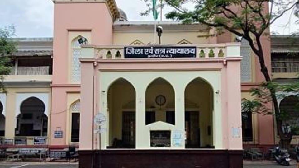 Indore: District court dismissed the complaint, Ushadevi is the successor of Maharaja Yashwant Rao Holkar