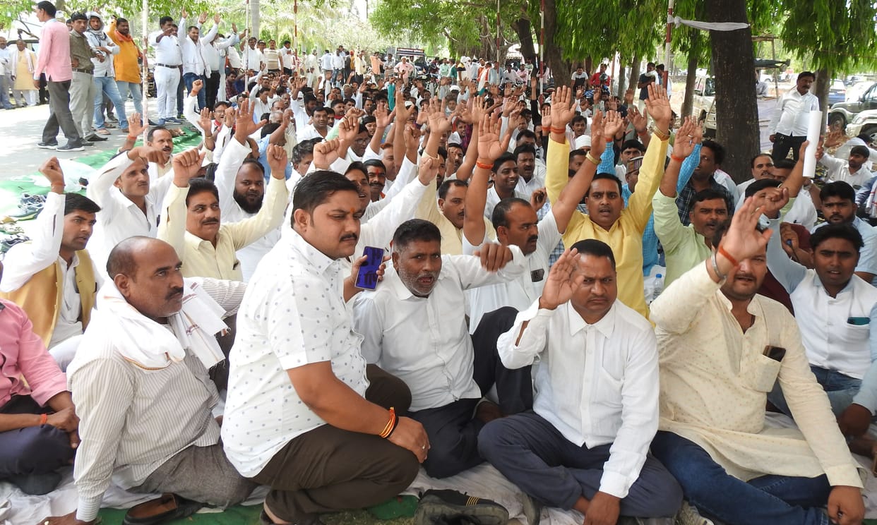 gram pradhan protest