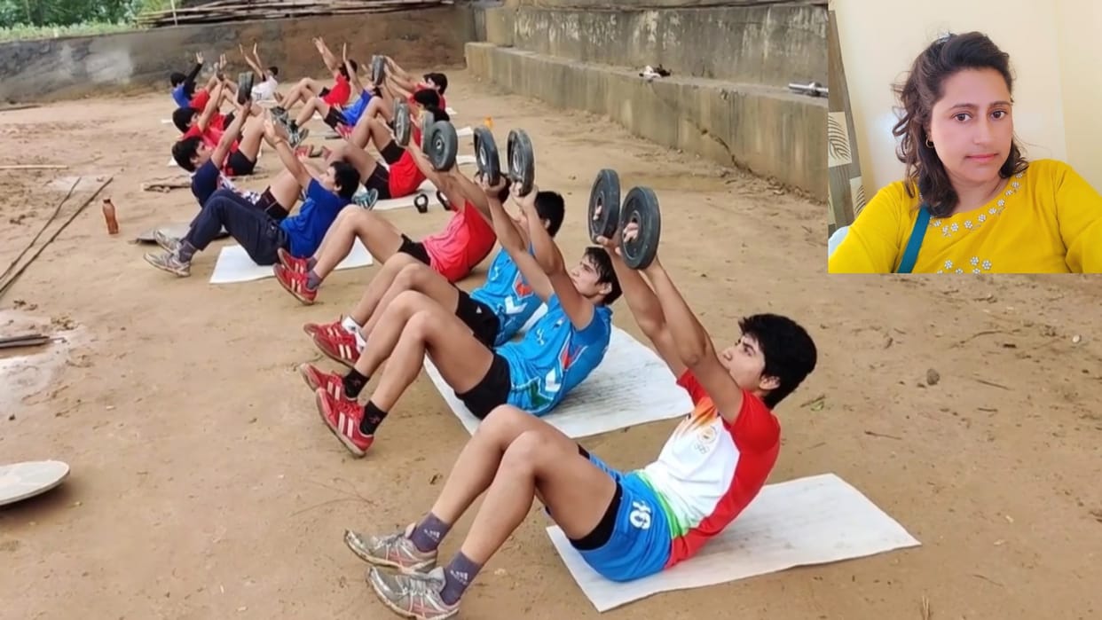 Snehlata giving handball coaching to players hostel boarding lodging free facility