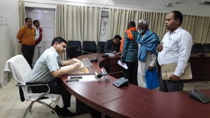 highest flatted factory of UP to be built in varanasi Saree and toy industry will get Sanjeevani