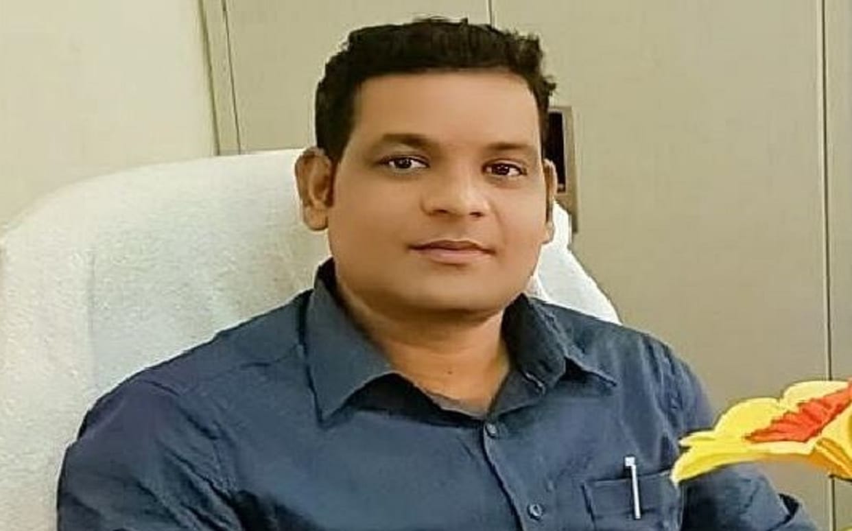 BHU assistant professor manoj kumar verma caste certificate found fake he hidden facts and took certificate of tribe