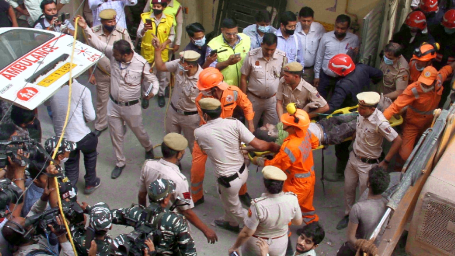 Delhi satya niketan building collapse despite MCD notice of being dangerous building was renovated Rajesh saved because of gurudwara