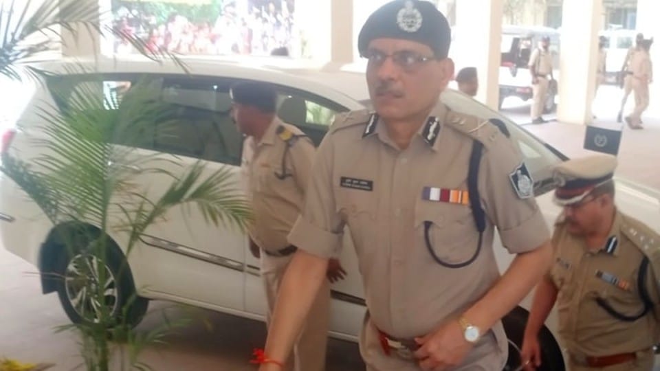 Indore: Chief of MP Police reached Indore, meeting to review crime, praising Indore Police for better work