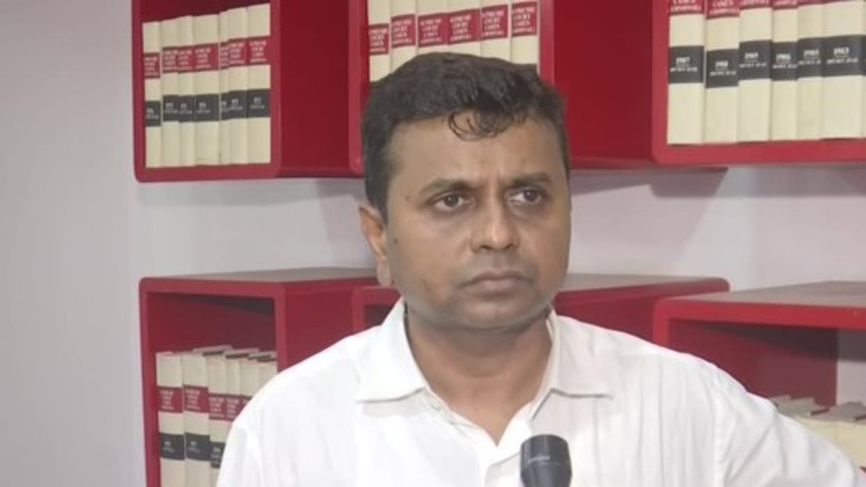 dmk leader saidt that constitution is under constant attack by union govt & adding fuel to the fire