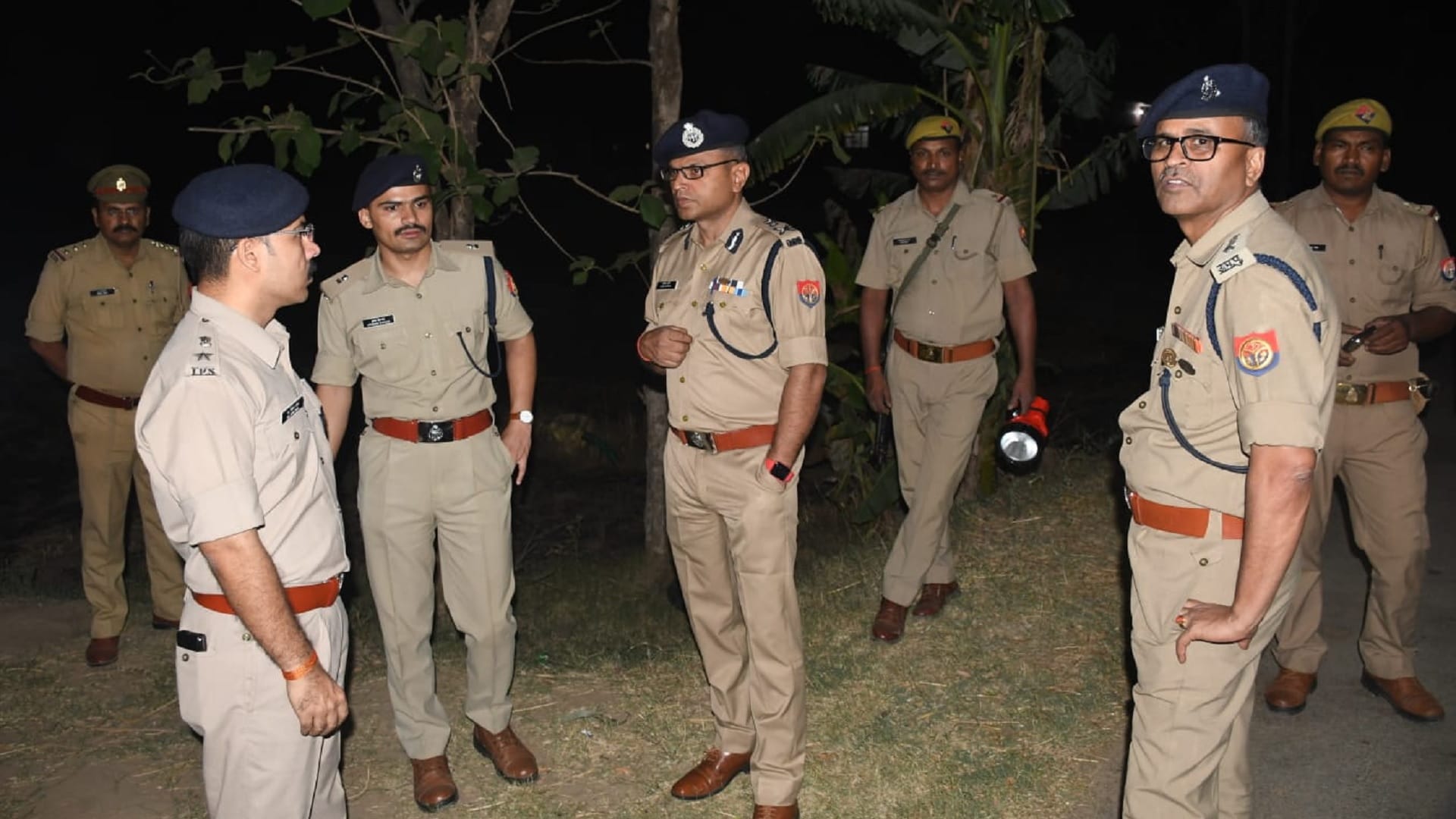 Gorakhpur Triple Murder Case Accused Alok had threatened Gama on phone Before Murder Case