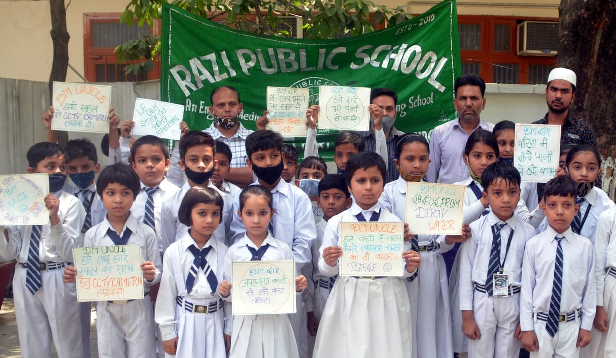 Children who reached the Collectorate waved placards, demonstrated