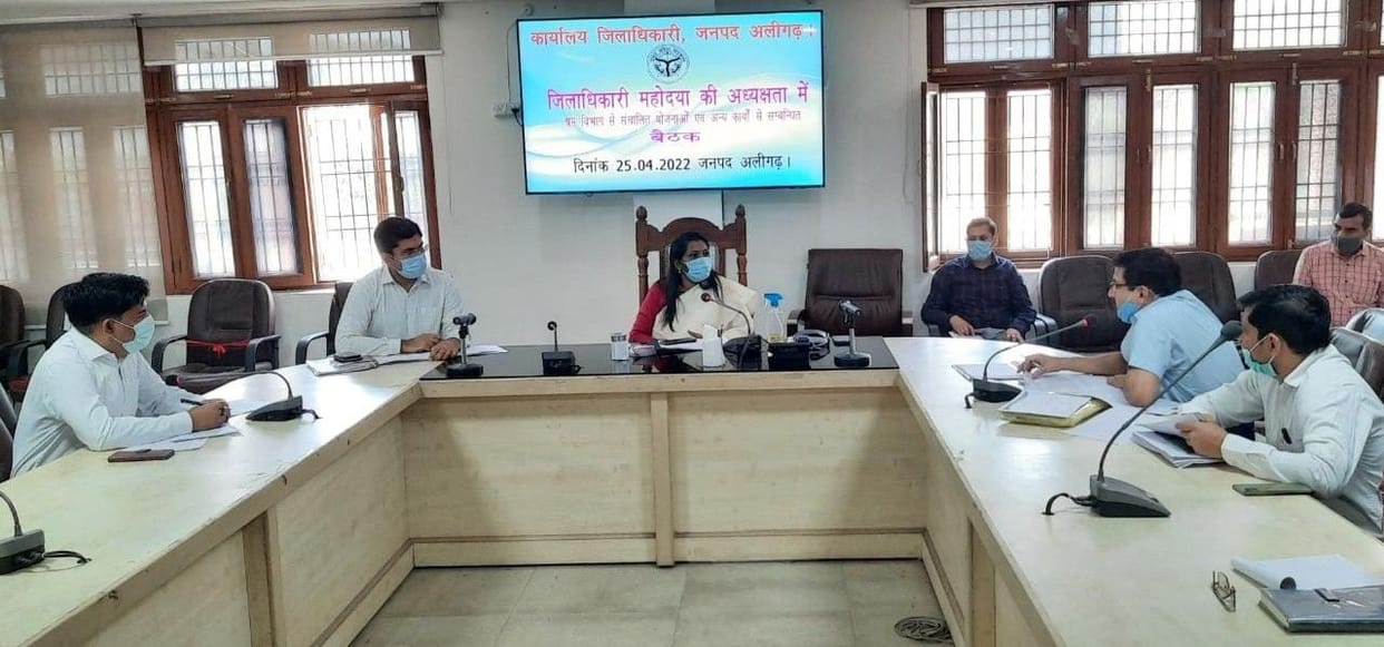 Workers get benefits of government schemes - DM