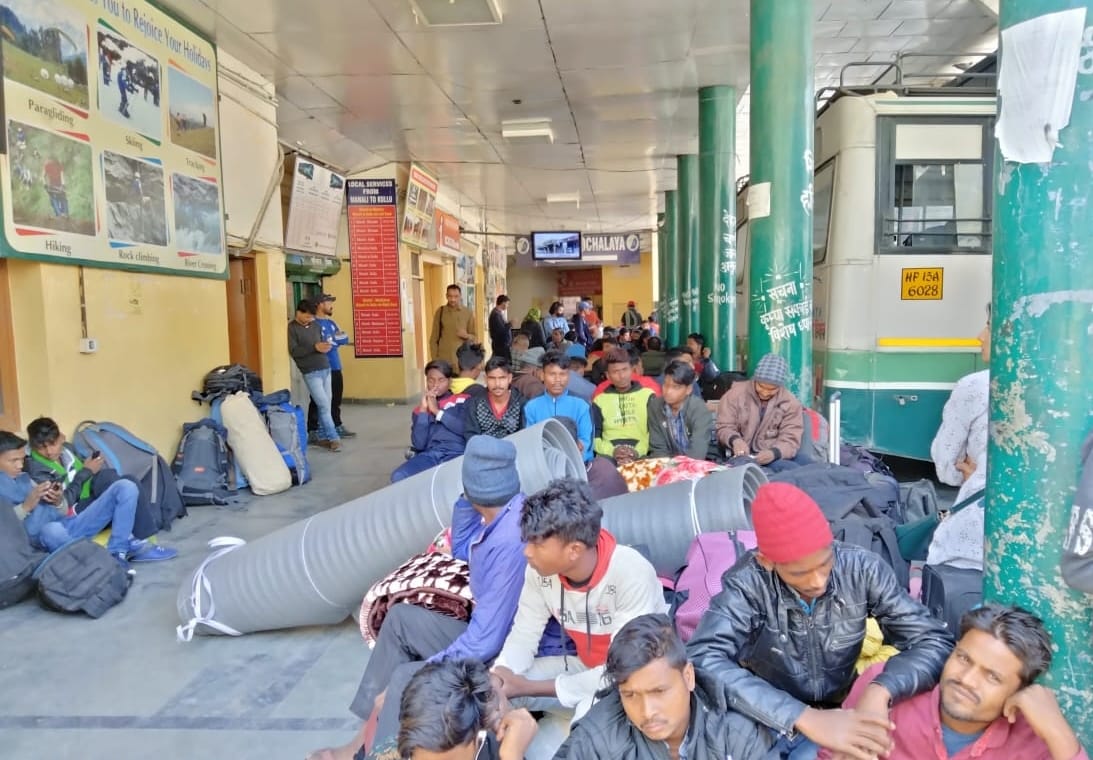 Fewer benches to sit in Manali bus stand, more dirt