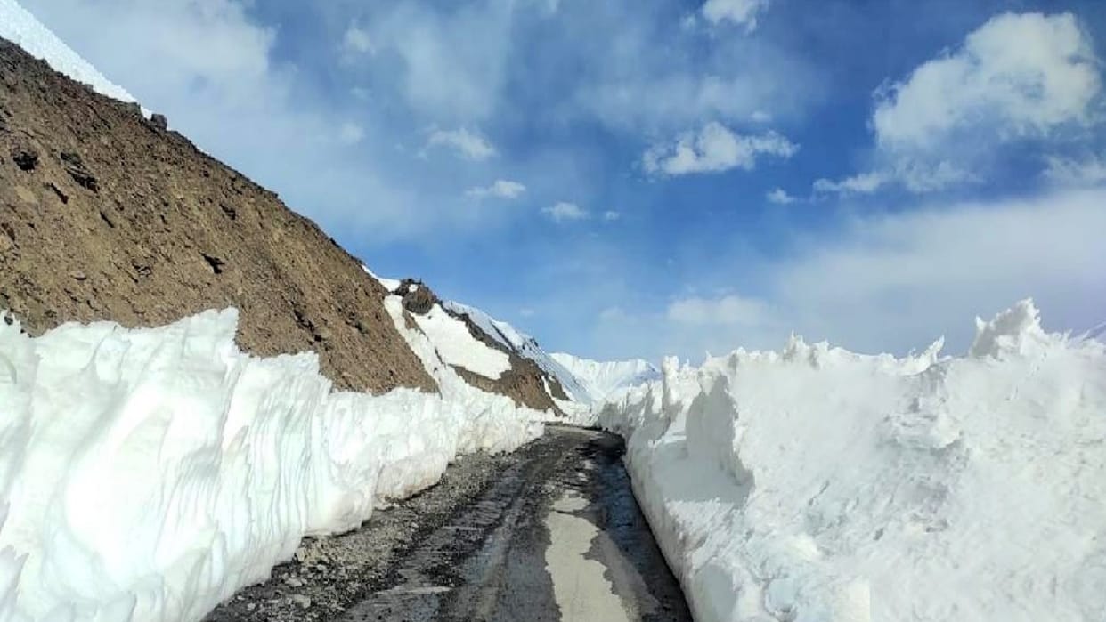 Manali-Leh strategic route closed again a day after fresh snowfall