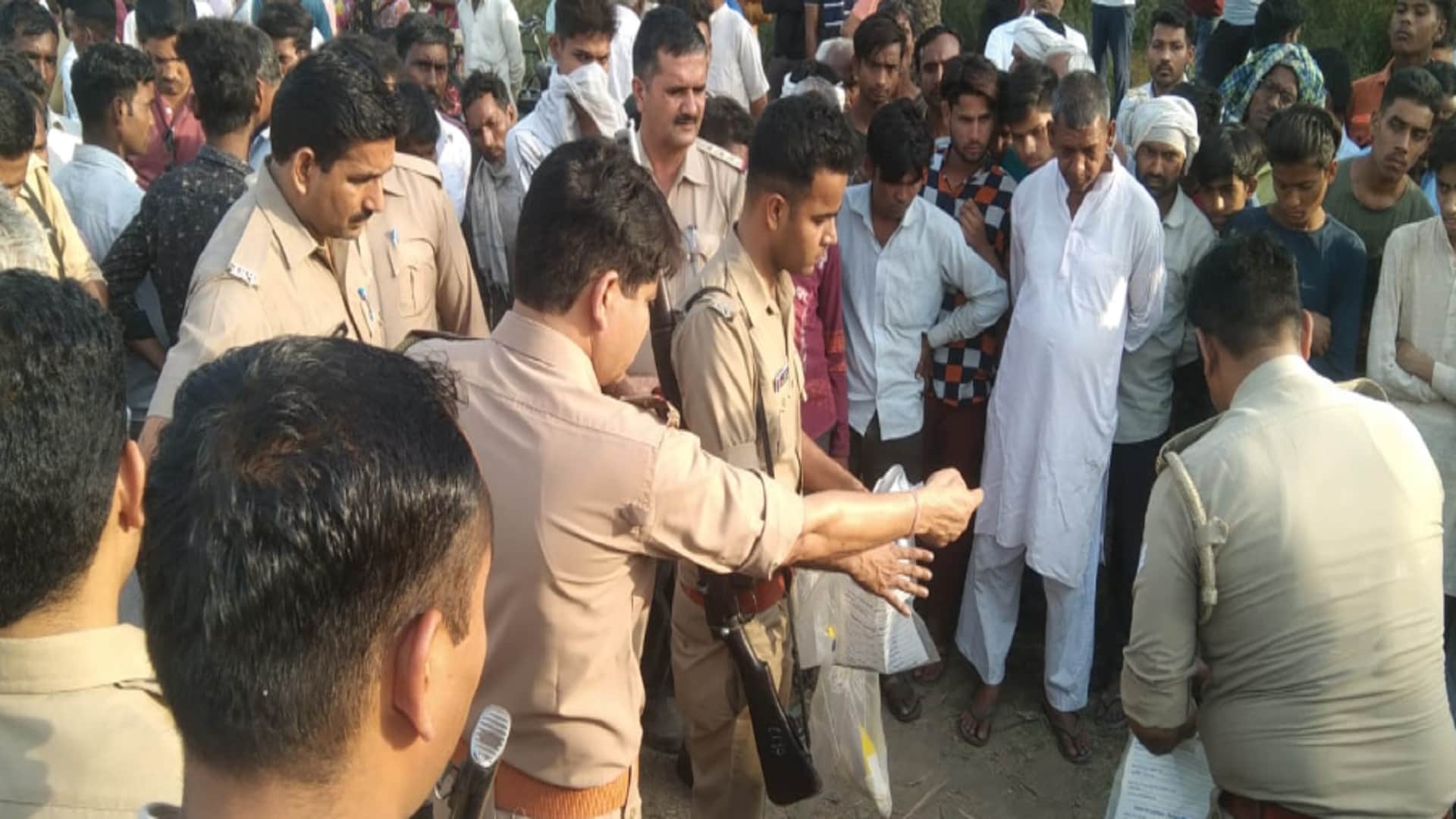 Muzaffarnagar Crime News: full story of triple murder now husband wife killing by knife see photos
