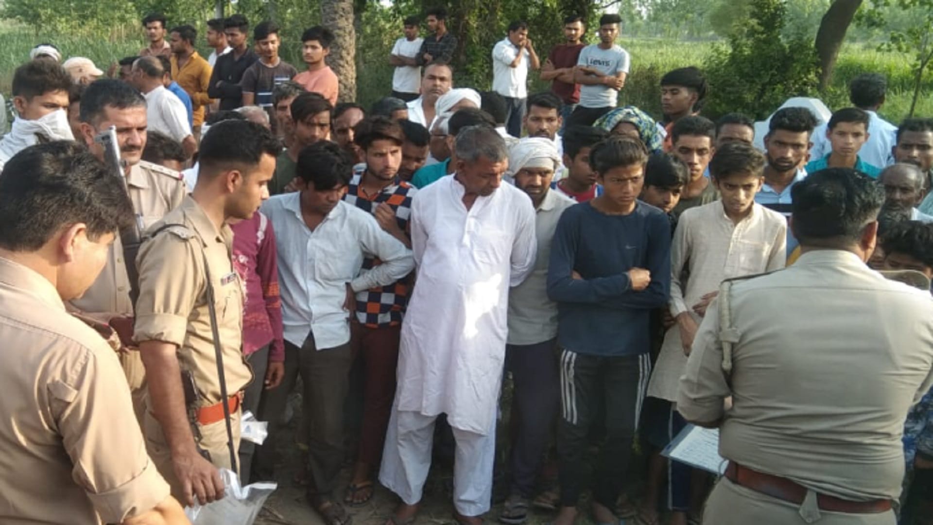UP Crime News: husband wife murdered in Muzaffarnagar district see photos