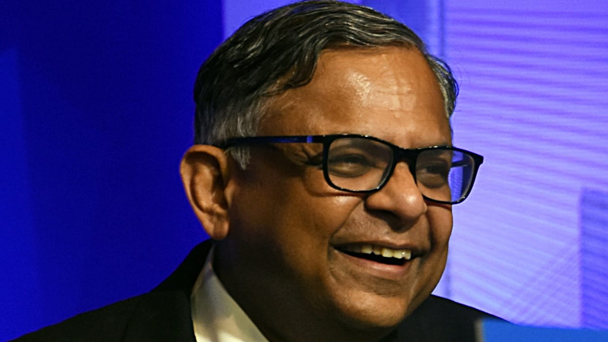 Tata Sons shareholders approve reappointment of  Chandrasekaran as chairman Shapoorji Pallonji family abstains from voting news in Hindi