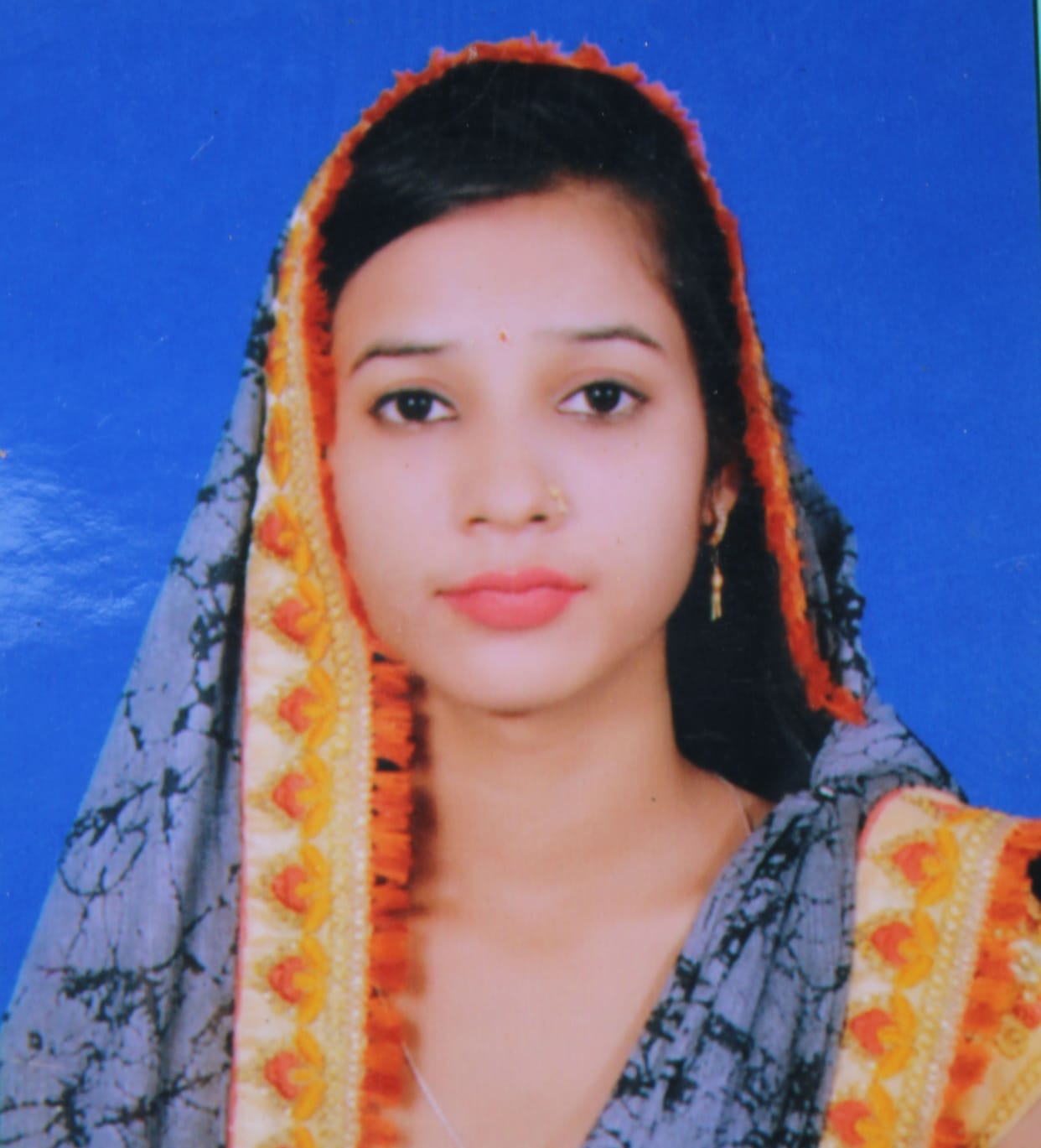 The vehicle trampled the couple crossing the road, both died