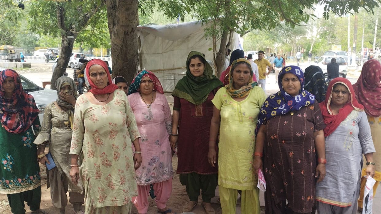 Fraud on the name of getting loan on BPL ration card in Jind of Haryana