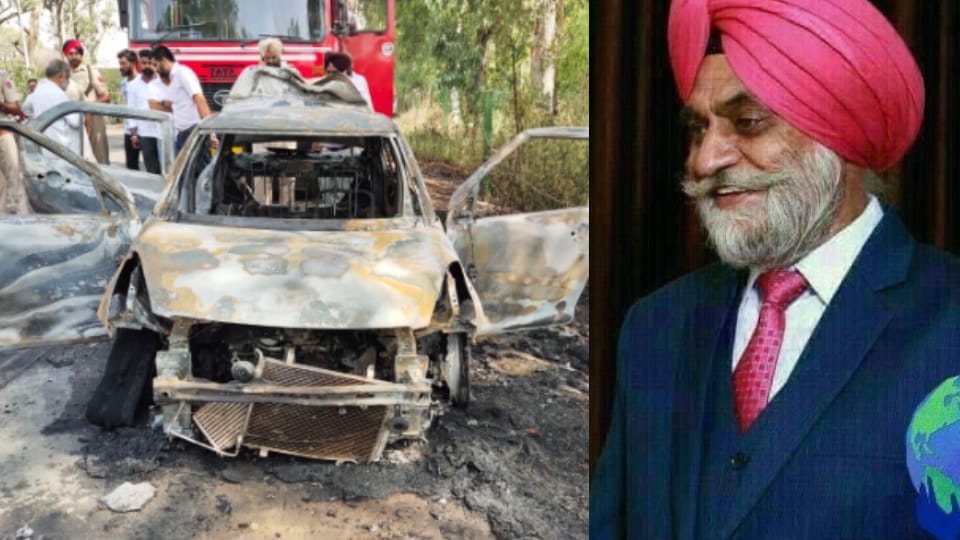 Car driver was burnt alive after massive fire broke out in moving car at faridkot