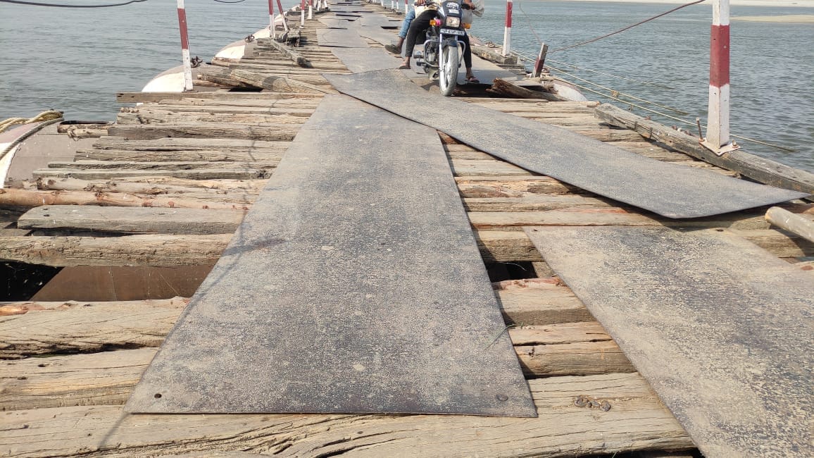 Rampur-Bachhalpur Pipa Bridge plated sand sand