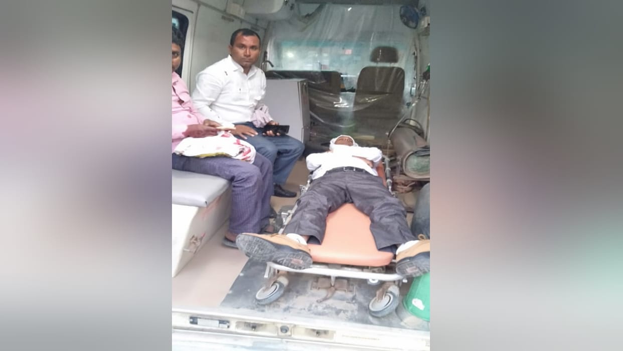 Road Accident Scorpio car collided with truck in Jaunpur