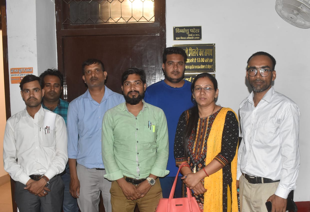 police,DIOS,unnao,office,tgt
