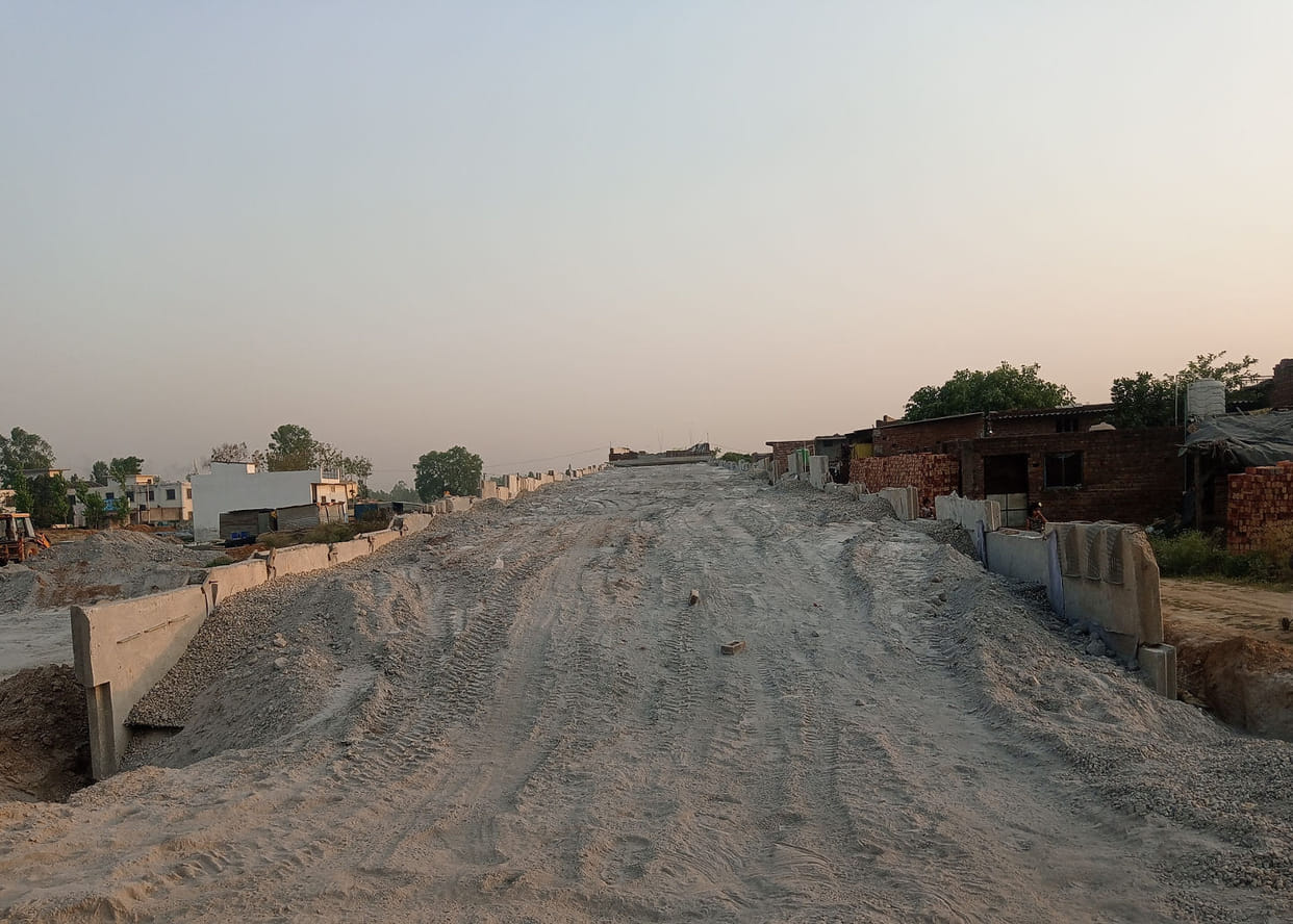 Obstacle of making overbridge on railway line over
