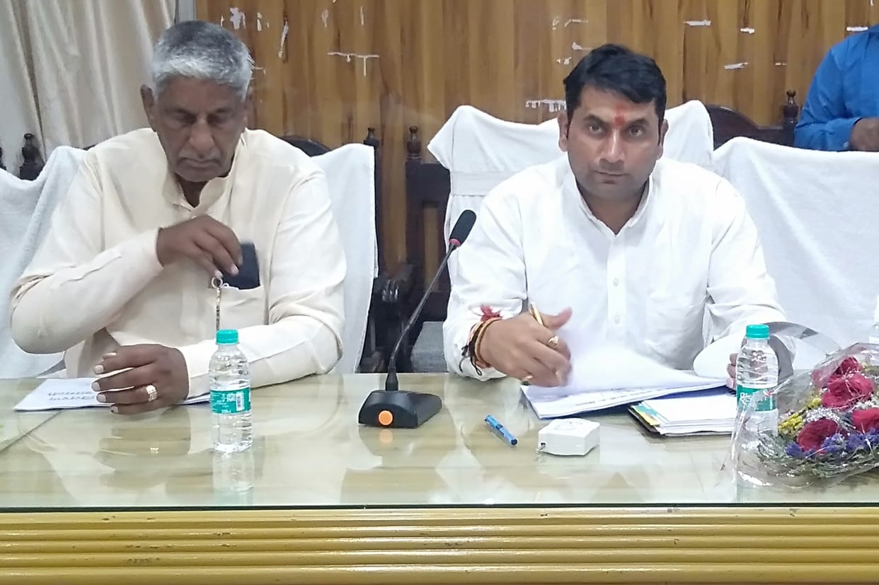 Leave selfishness and monitor the officers to the lower level: Dr. Somendra Tomar