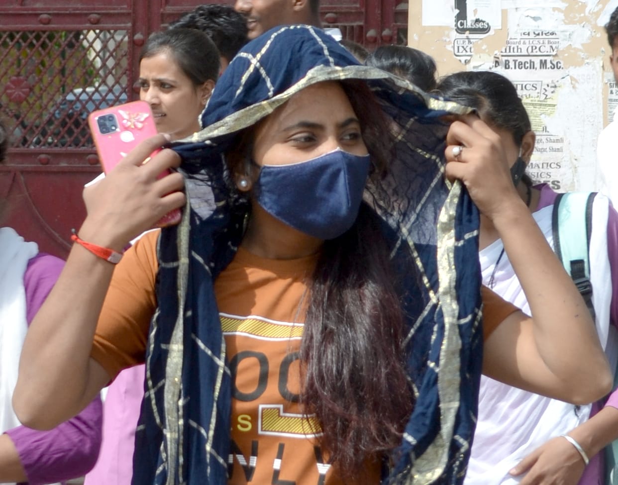 Sun and hot winds disturbed